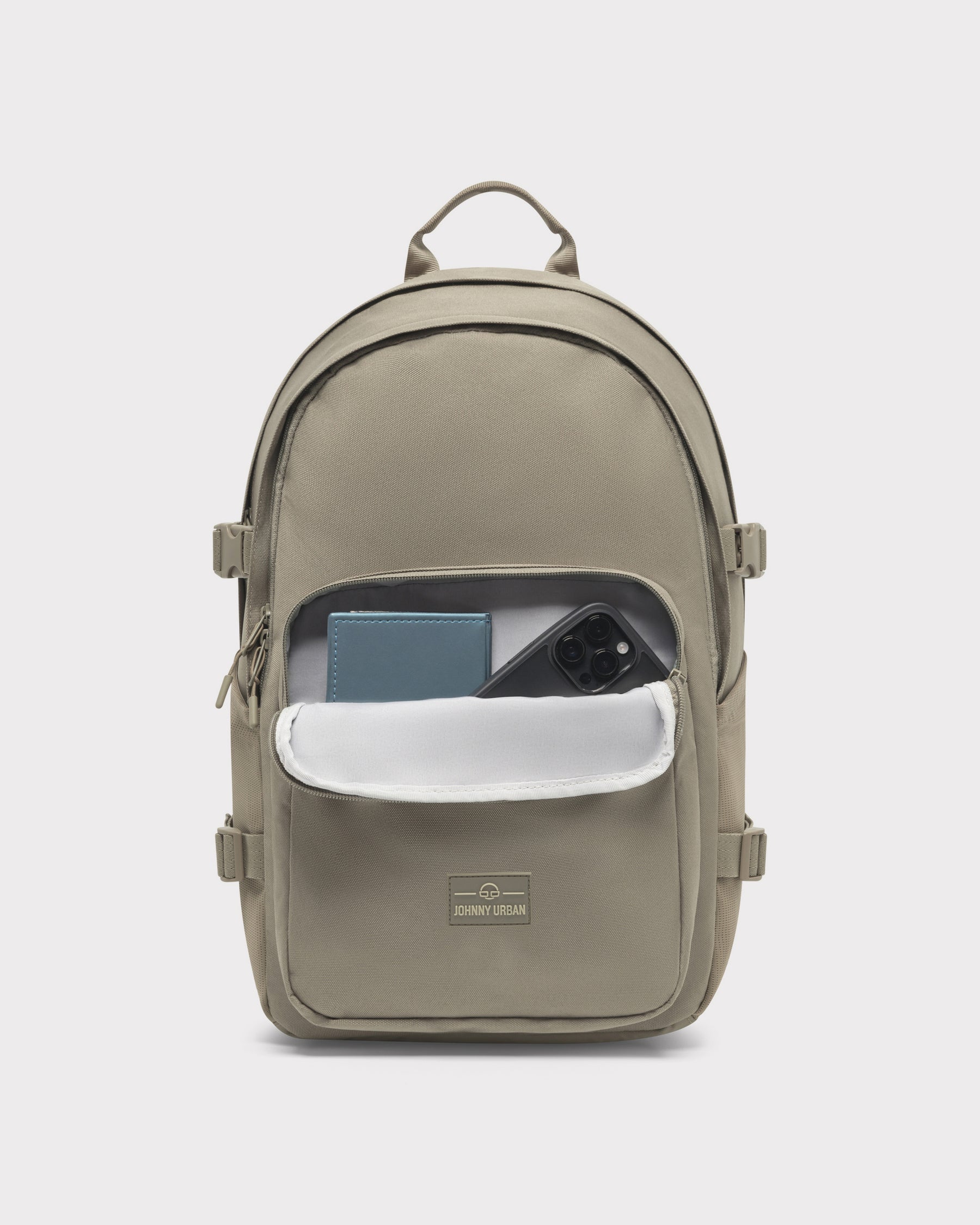 Beiger Johnny Urban Rucksack 'Lian' mit offenem Frontfach, das ein blaues Portemonnaie und ein schwarzes Smartphone zeigt