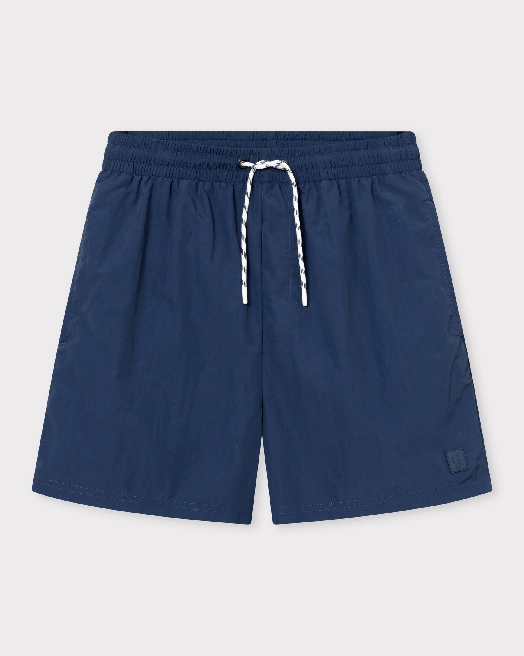 Herren-Badehose 'Jay' von Johnny Urban in Marineblau mit elastischem Bund und weißem Kordelzug