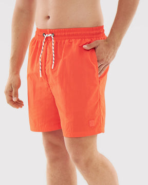 Rote Herrenbadehose 'Jay' mit elastischem Bund und Kordelzug, Hand in Seitentasche