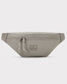 Johnny Urban Bauchtasche ‚Erik Large‘ in desert-grey mit zwei Reißverschlüssen vorne