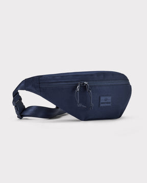 Dunkelblaue Bauchtasche 'Erik Large' von Johnny Urban mit zwei Reißverschlüssen und verstellbarem Gurt