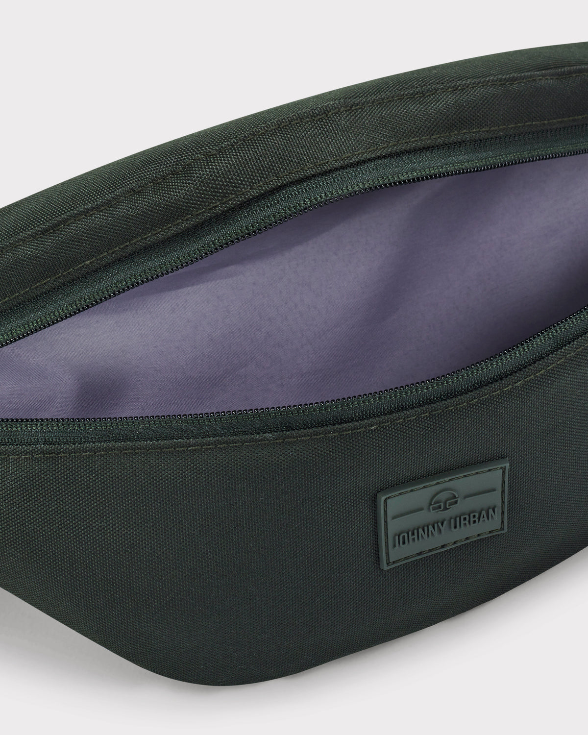 Bauchtasche 'Erik Large' von Johnny Urban in dunkelgrün mit Reißverschluss und grauem Innenfutter