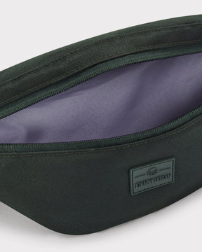 Bauchtasche 'Erik Large' von Johnny Urban in dunkelgrün mit Reißverschluss und grauem Innenfutter