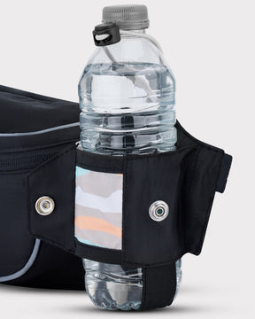 Schwarze 2in1 Bauchtasche 'Jimmy' mit integriertem Getränkehalter, der eine Wasserflasche hält