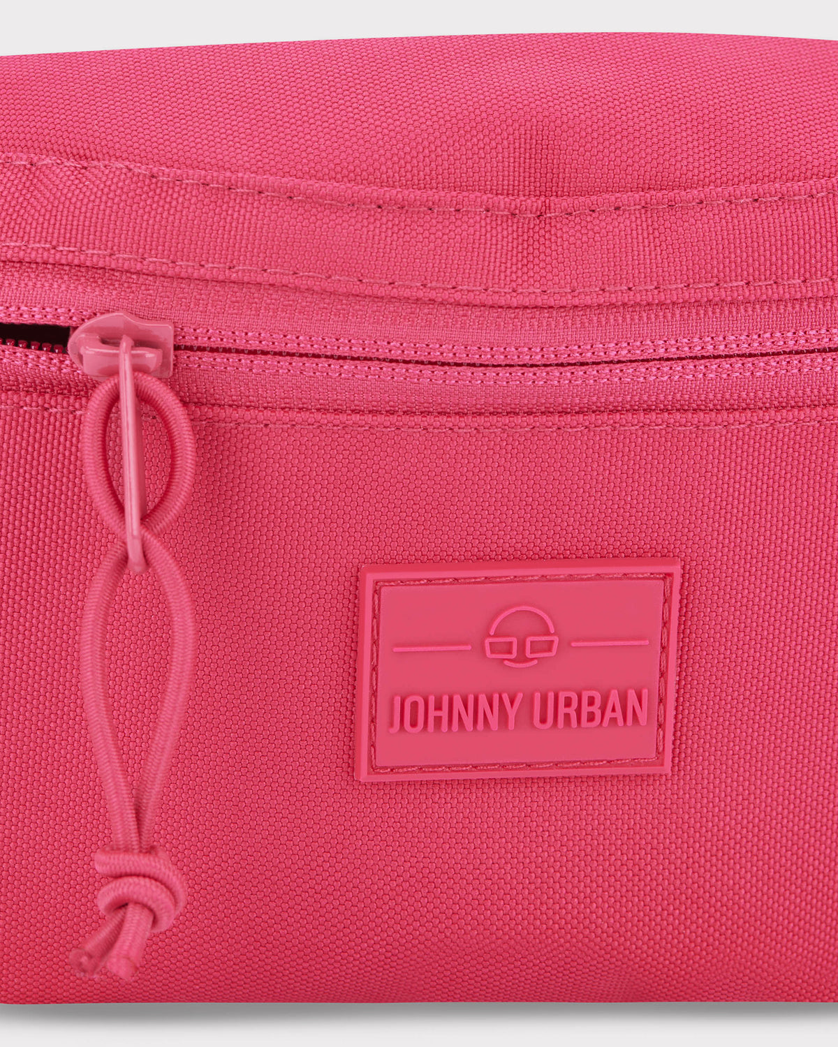 Rosa Bauchtasche 'Erik Small' von Johnny Urban aus robustem Material mit Reißverschluss und markantem Logo
