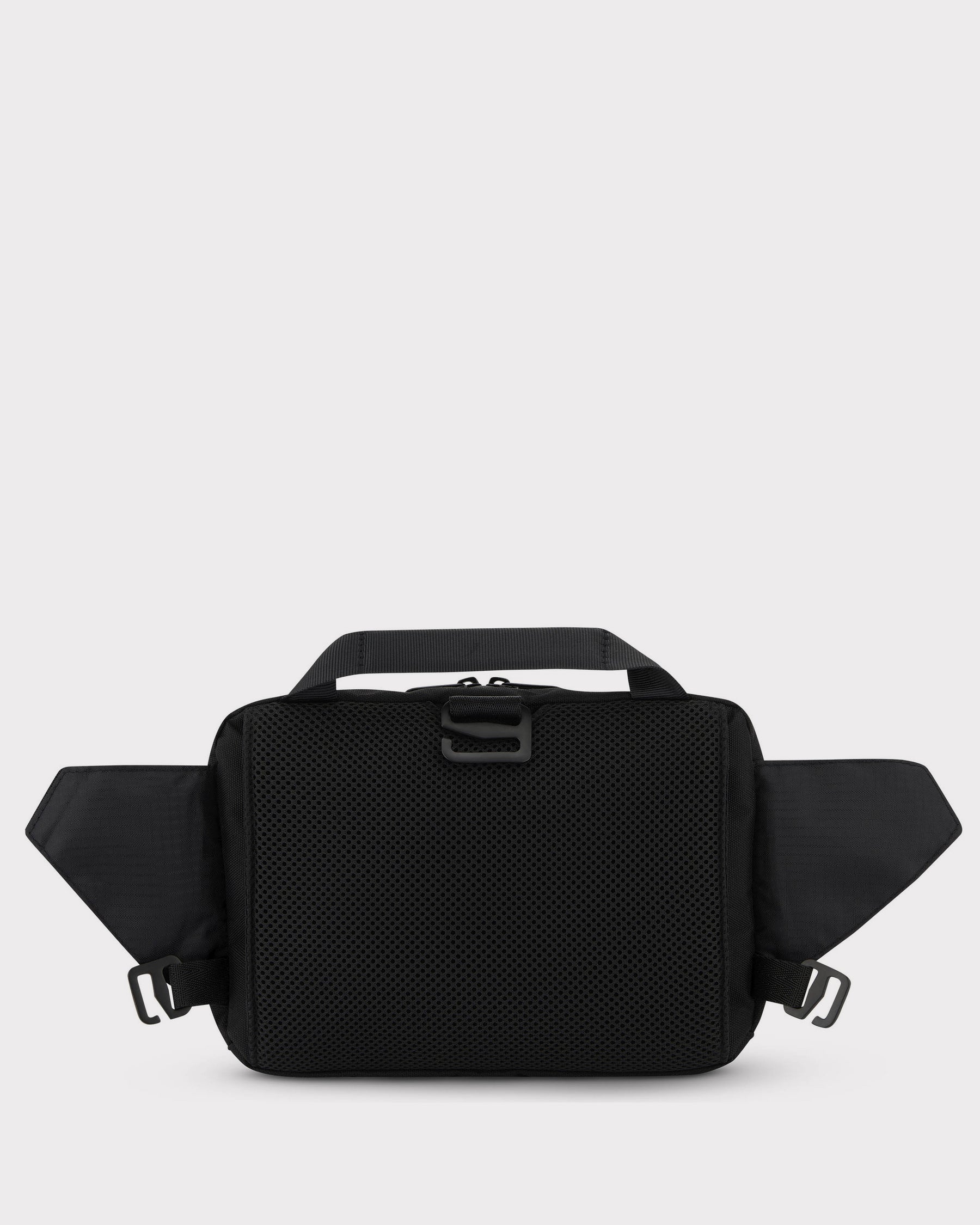 Schwarze Johnny Urban Bauchtasche 'Travis' aus Mesh-Material, mit verstellbaren Seitenriemen und Tragegriff