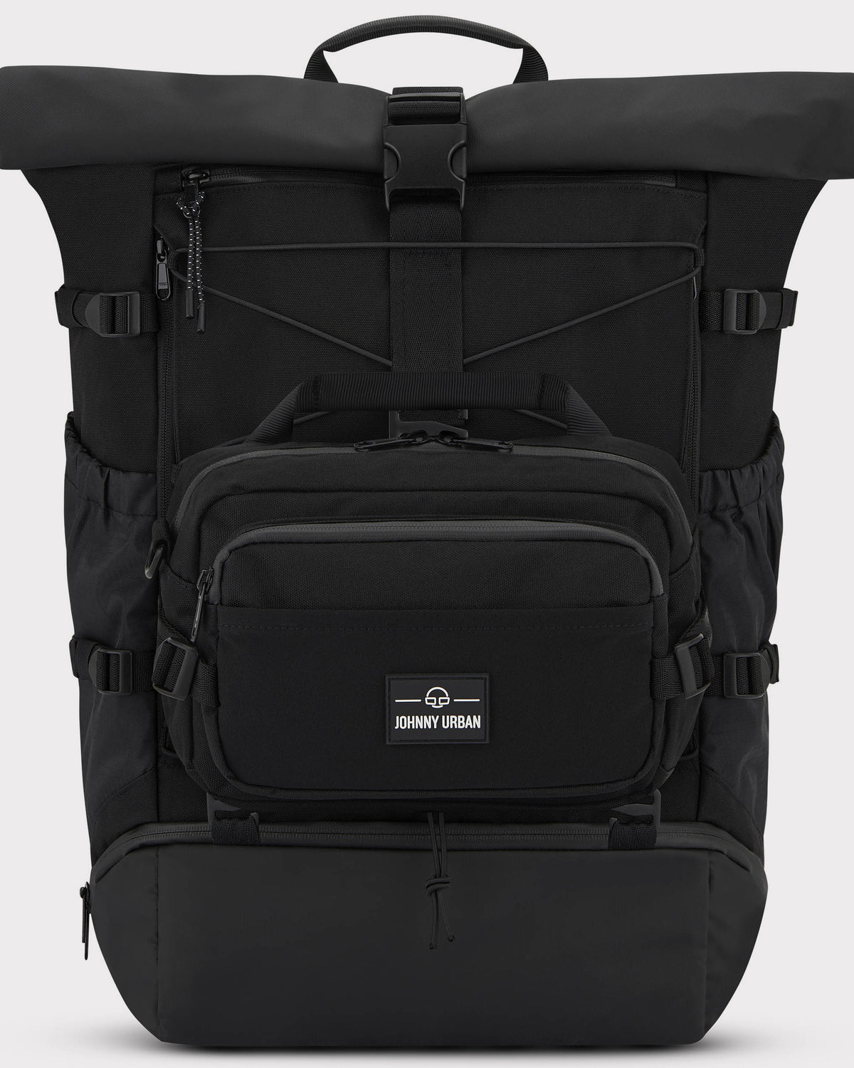 Schwarze Bauchtasche 'Travis' von Johnny Urban aus robustem Material mit mehreren Reißverschlussfächern und verstellbaren Schnallen