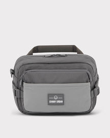 Graue Bauchtasche 'Travis' von Johnny Urban mit mehreren Reißverschlusstaschen und Logo vorne