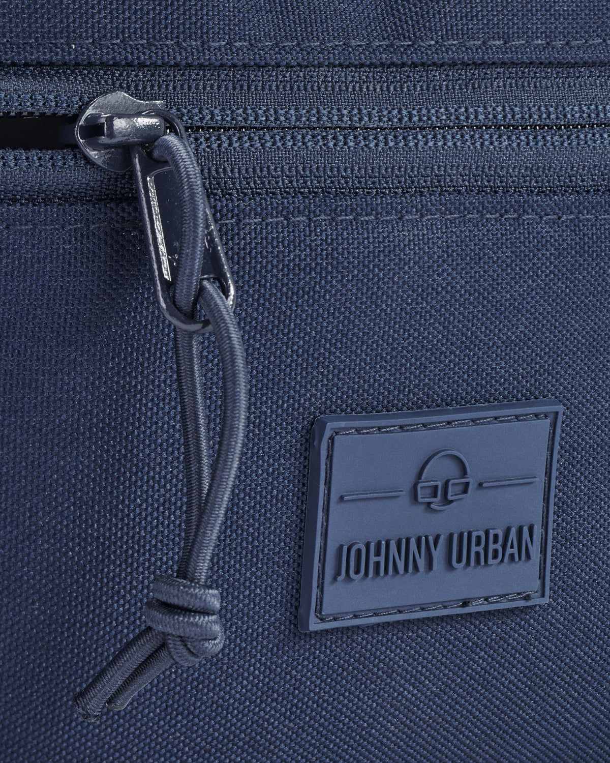 Blaue Bauchtasche 'Erik Large' von Johnny Urban aus robustem Material mit Reißverschluss und Logo-Patch