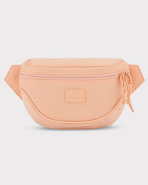 Pfirsichfarbene Bauchtasche 'Ben' von Johnny Urban mit zwei Reißverschlüssen und Lederetikett