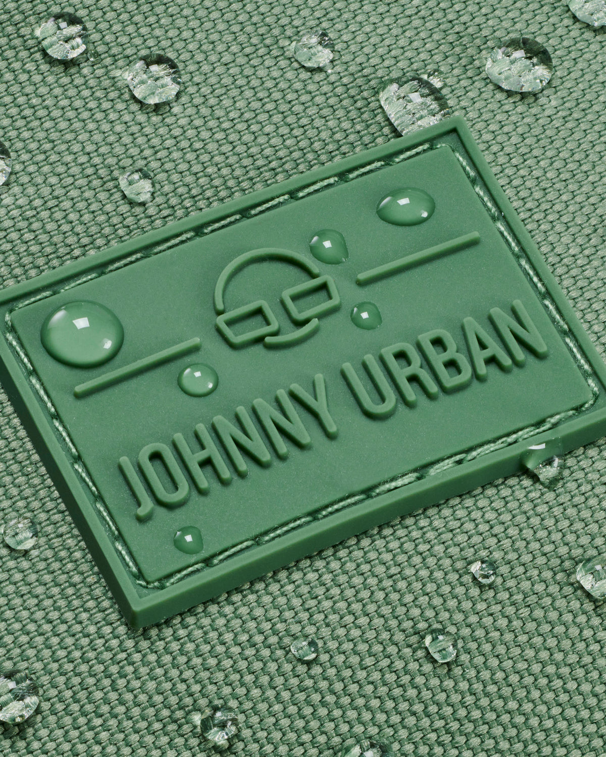 Wasserdichte grüne Bauchtasche "Erik Large" von Johnny Urban mit Markenlogo und Wassertröpfchen