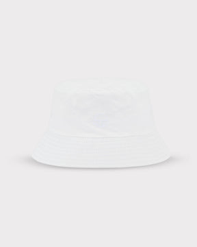 Weißer Bucket Hat 'Bob' von Johnny Urban mit dezenter Logoprägung vorne