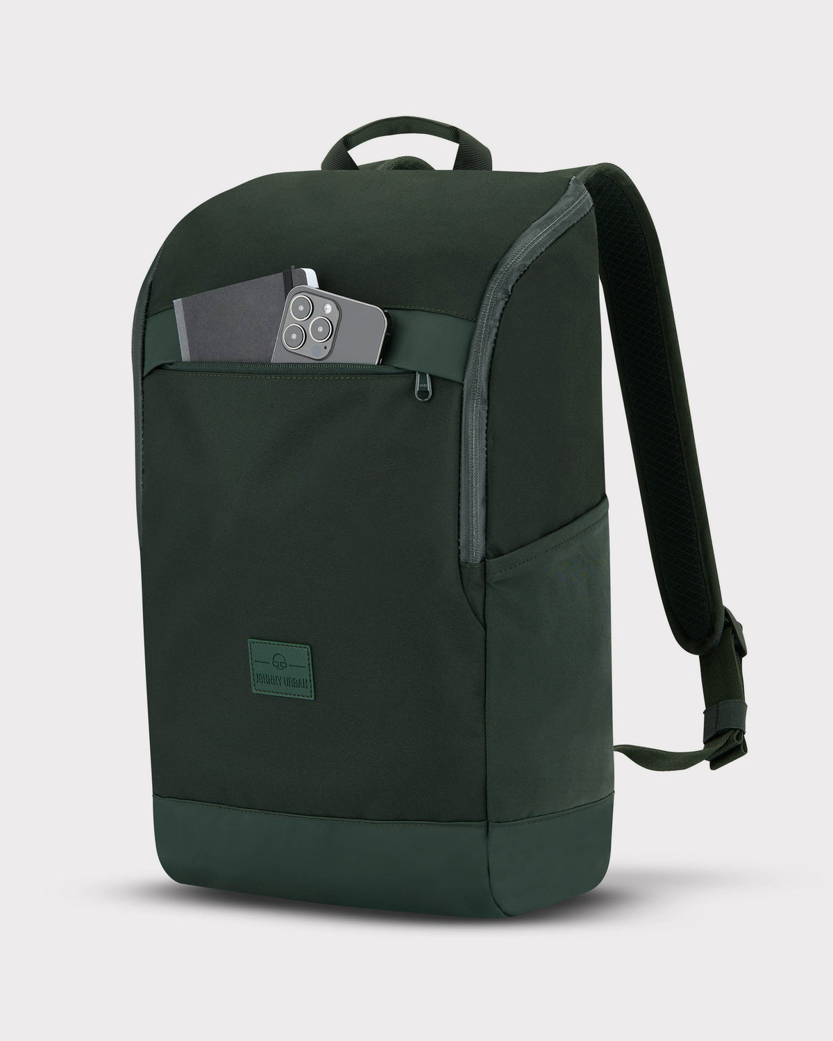 Business-Rucksack 'Jasper' von Johnny Urban in Grün mit Vorderfach, das Smartphone und Notizbuch enthält