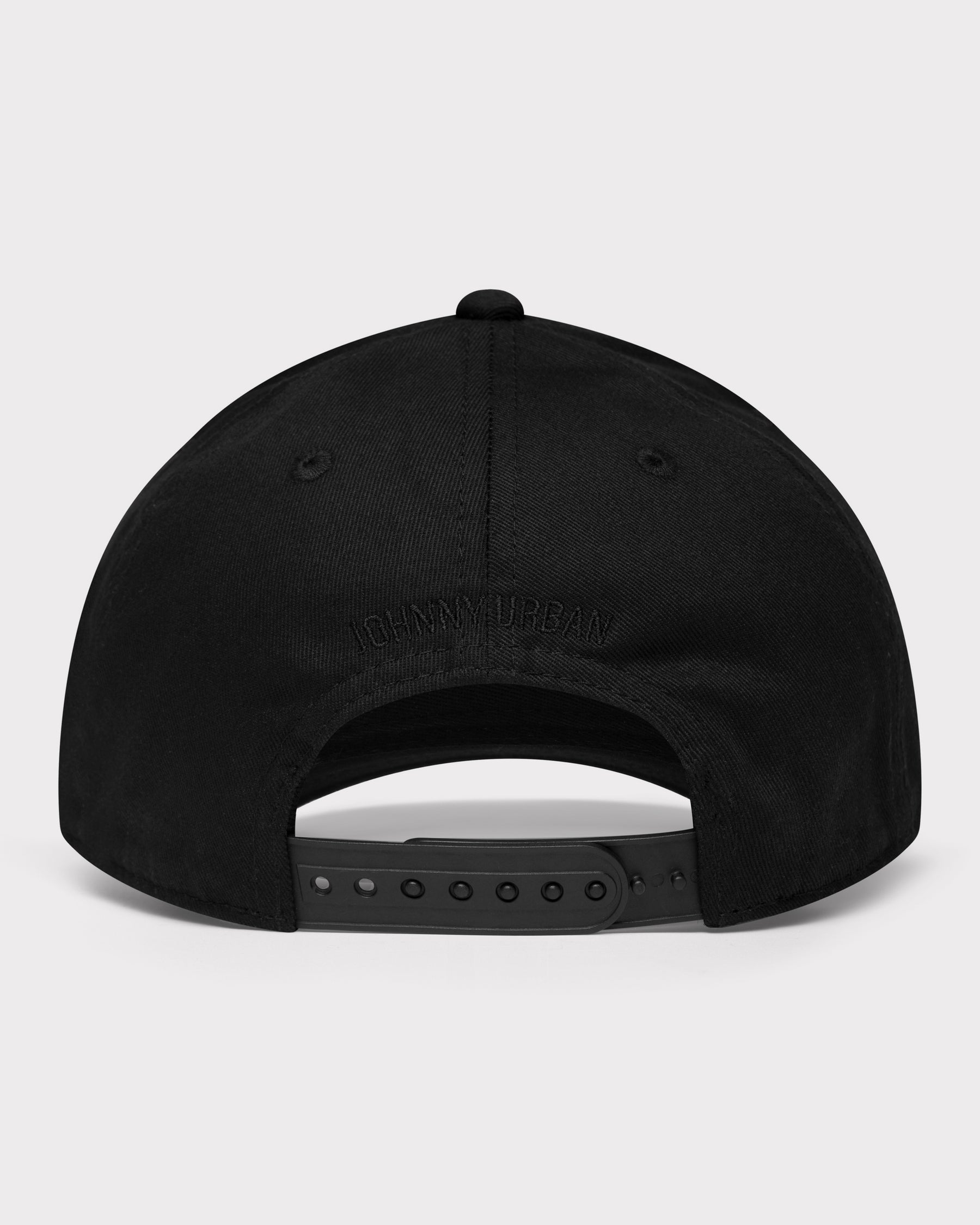 Schwarze Snapback Cap 'Jason' mit verstellbarem Verschluss und eingeprägtem Johnny Urban Schriftzug hinten