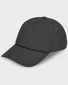 Schwarze Canvas-Cap 'Jen' von Johnny Urban mit gebogenem Schirm und kleiner Logo-Stickerei seitlich