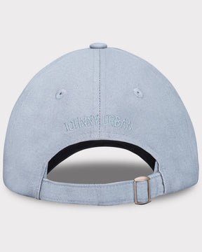 Hellblaue Canvas-Cap 'Jen' von Johnny Urban mit verstellbarem Riemen und kleiner Stickerei am Hinterkopf