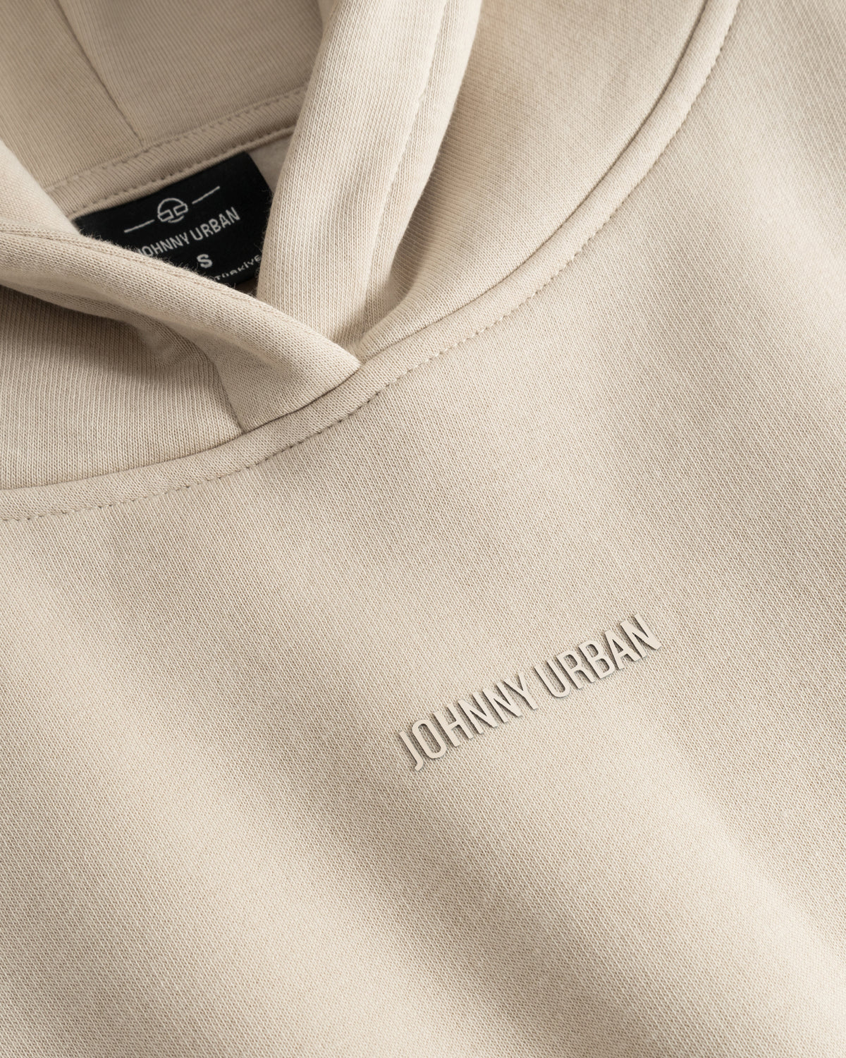 Beiger gefütterter Kapuzenpullover 'Carly' von Johnny Urban mit geprägtem Logo
