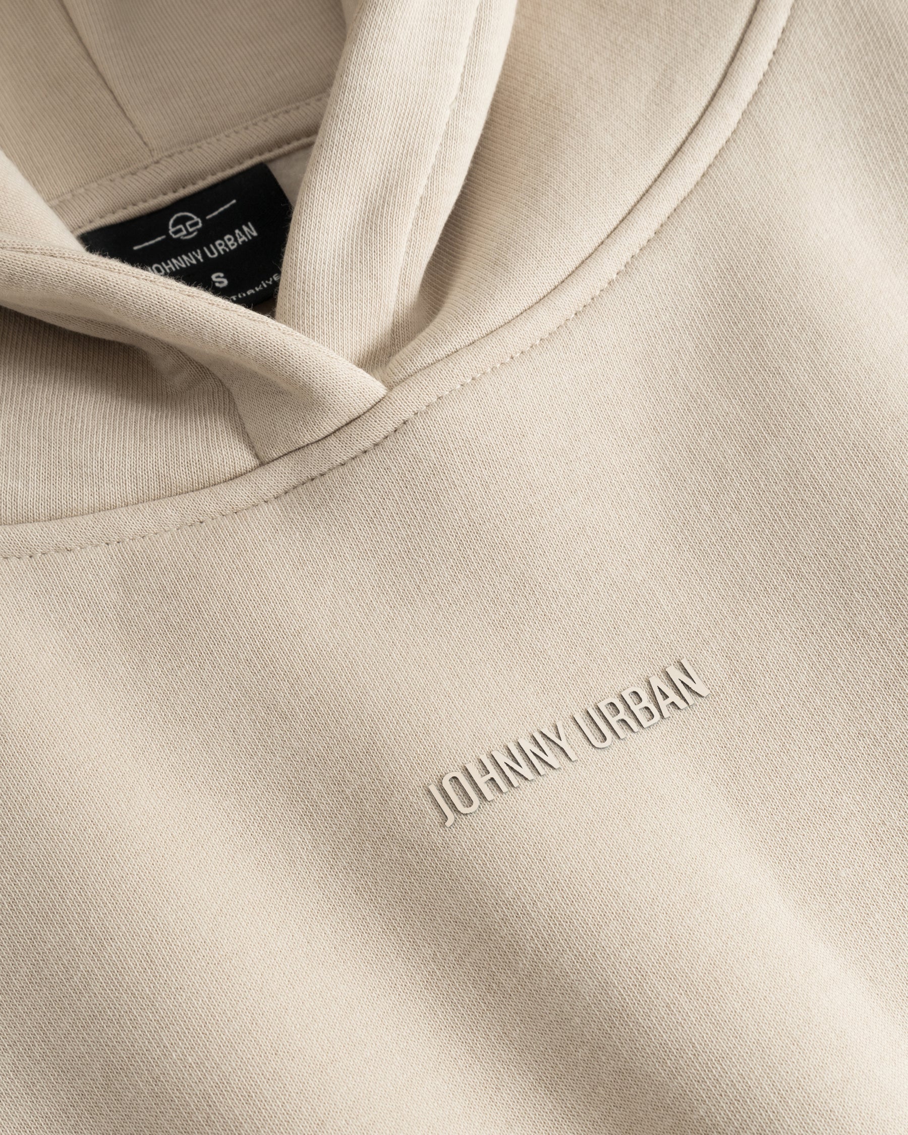 Beiger gefütterter Kapuzenpullover 'Carly' von Johnny Urban mit geprägtem Logo