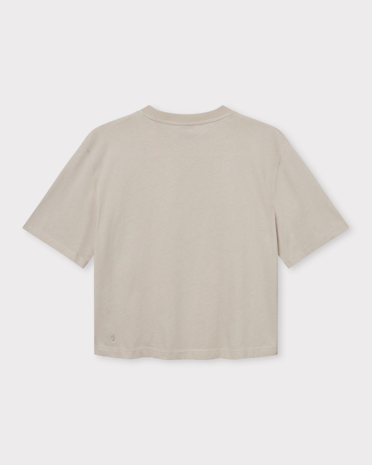 Beige Cropped T-Shirt ‚Zoey‘ für Damen mit kurzem Schnitt und Rundhalsausschnitt