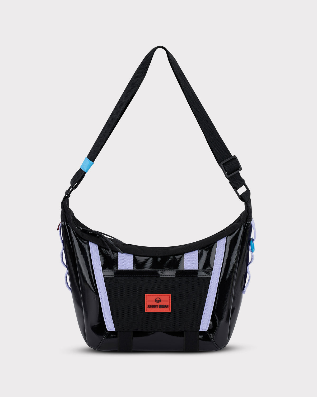 Handtasche 'Liv' von Johnny Urban in schwarzen glänzendem Material mit lila Details und verstellbarem schwarzen Schulterriemen