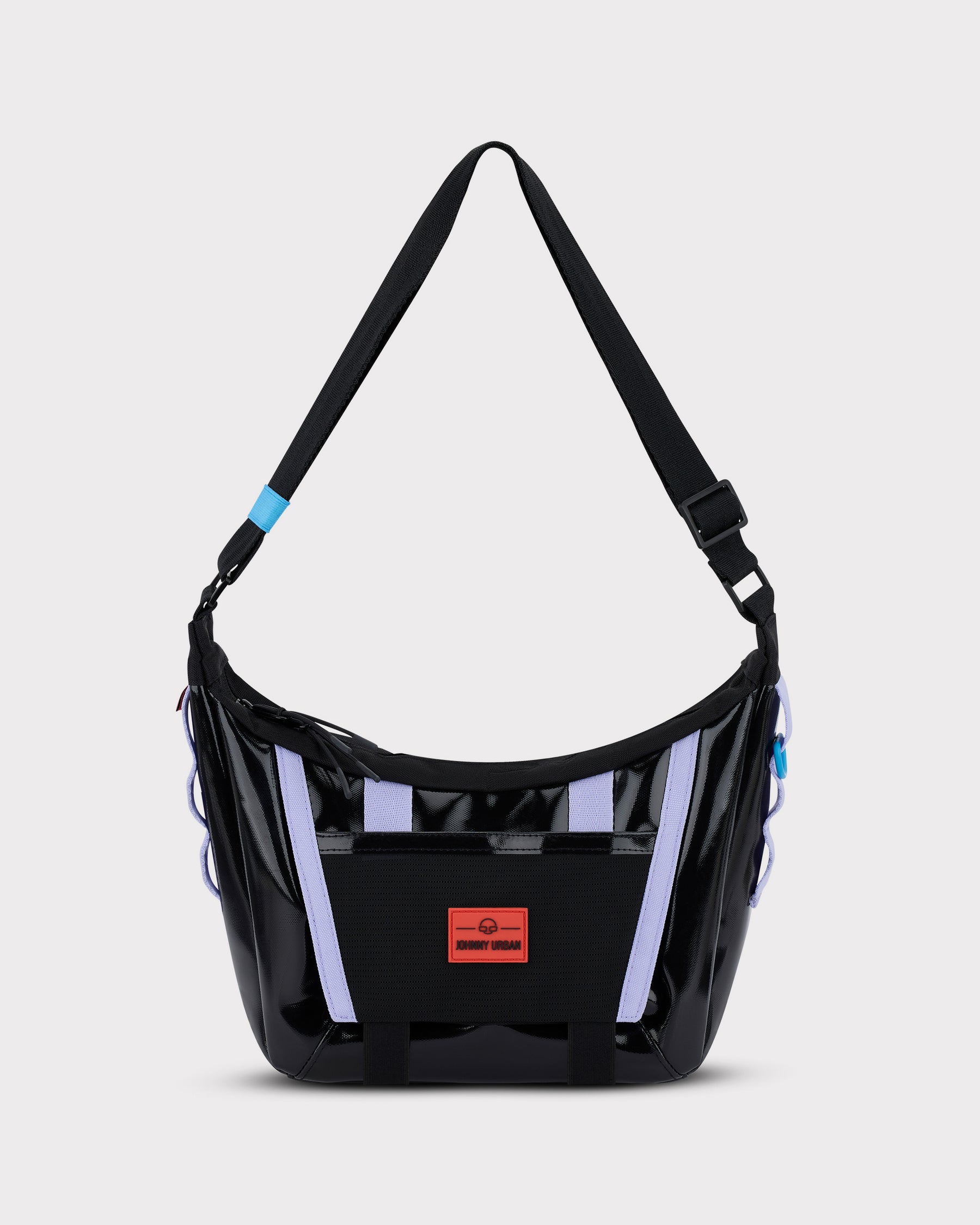 Handtasche 'Liv' von Johnny Urban in schwarzen glänzendem Material mit lila Details und verstellbarem schwarzen Schulterriemen