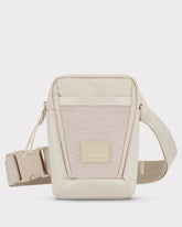 Beige Umhängetasche 'Lex' von Johnny Urban aus Canvas und Leder mit verstellbarem Gurt und Logo vorne