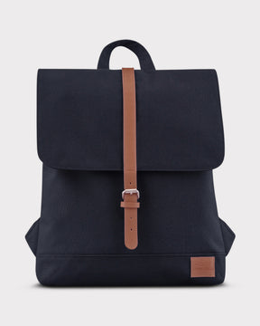 Schwarzer Damenrucksack 'Mia' mit braunem Kunstlederriemen und Johnny Urban Logo vorne