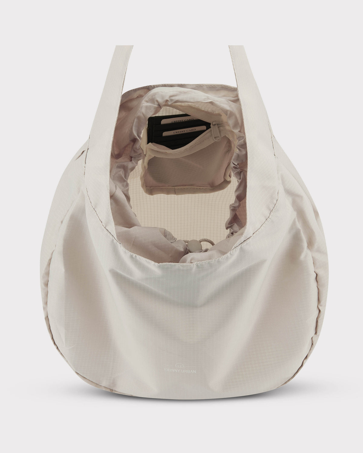 Beige nachhaltige Einkaufstasche 'Lee' von Johnny Urban mit Innenfach und Kreditkartenfächern