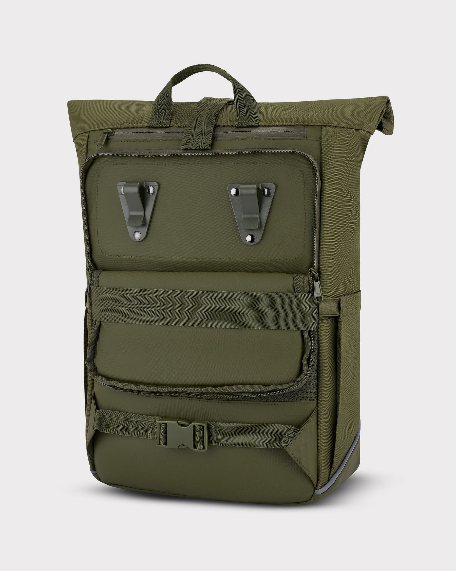 Rolltop Rucksack 'Robin Medium' von Johnny Urban in Olivgrün mit Gepäckträger-Halterungen