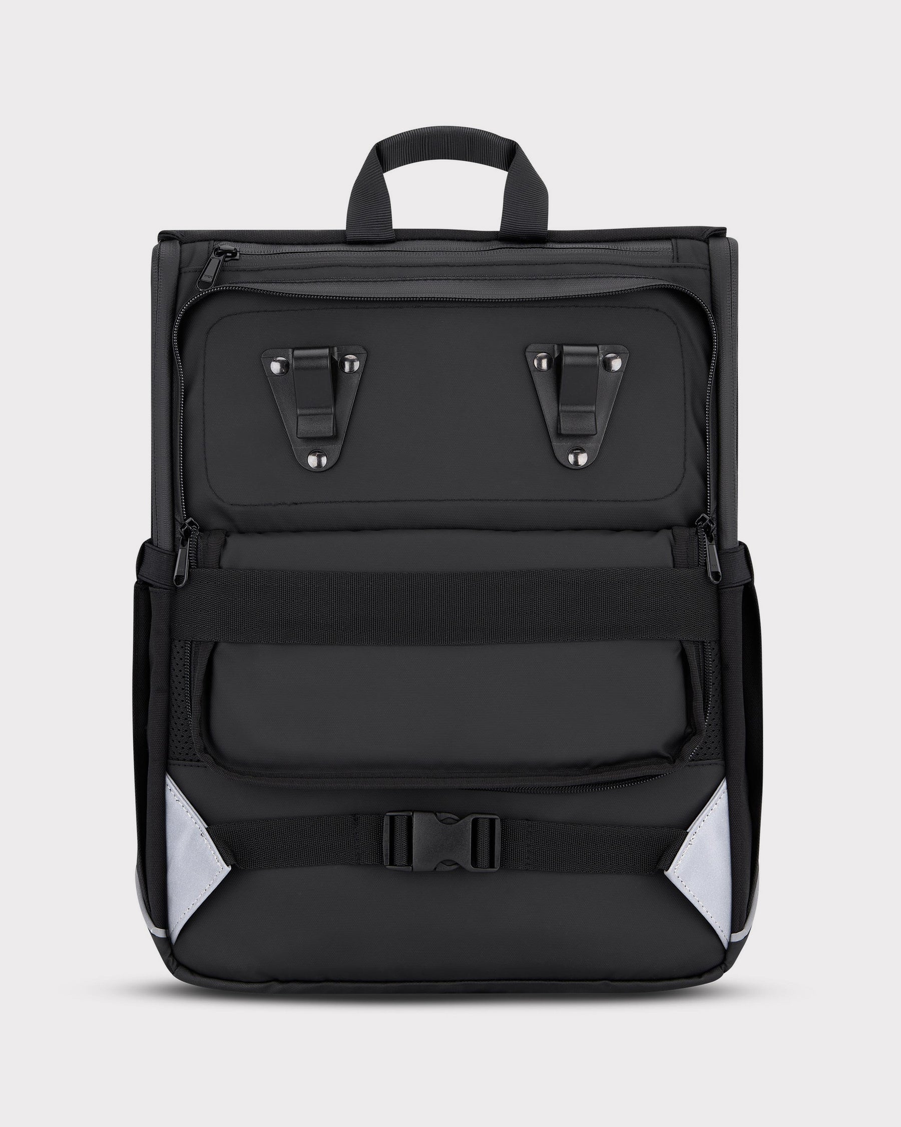 Schwarzer Johnny Urban Rucksack 'Mika' mit Befestigungsgurten für Gepäckträger, rechteckige Form