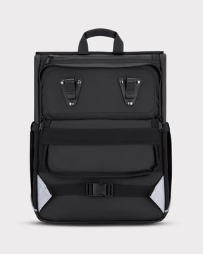 Schwarzer Johnny Urban Rucksack 'Mika' mit Befestigungsgurten für Gepäckträger, rechteckige Form