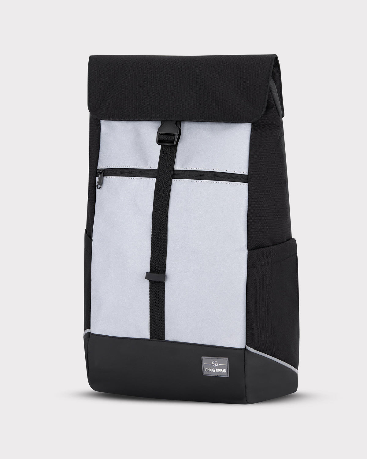 Reflektierender Fahrradrucksack 'Mika' in Schwarz und Grau mit Fronttasche und Verschlussriemen von Johnny Urban