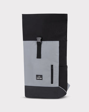 Johnny Urban Rolltop Rucksack 'Robin Medium' in Schwarz und Grau, reflektierend, mit Frontreißverschluss und Klickverschluss