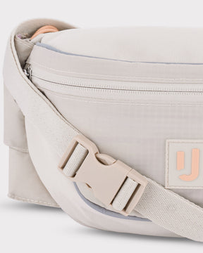 2in1 Bauchtasche 'Jimmy' von Johnny Urban in hellem Beige mit verstellbarem Gurt und Zipper