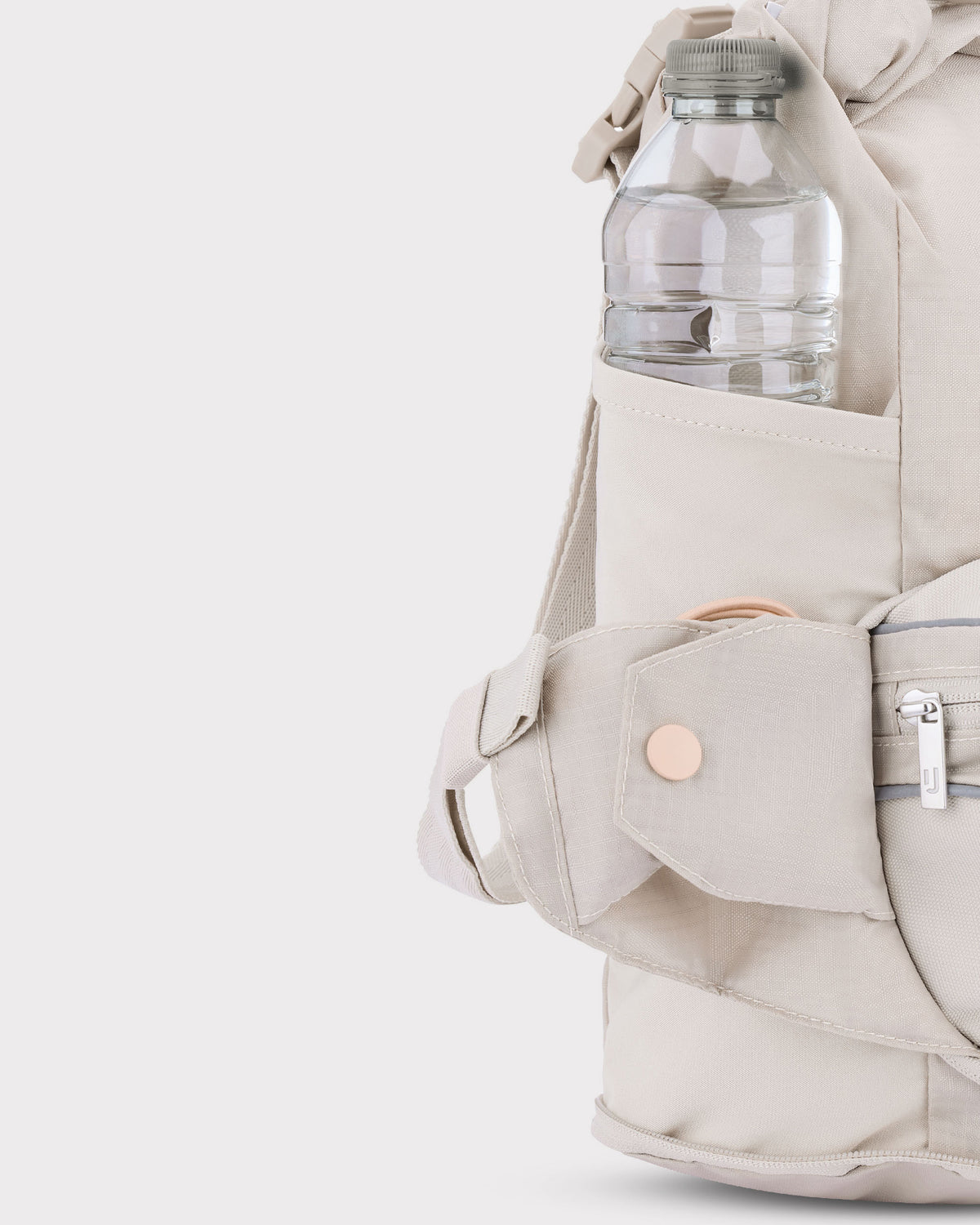 Beige 2in1 Bauchtasche 'Jimmy' von Johnny Urban mit Wasserflasche in seitlicher Tasche