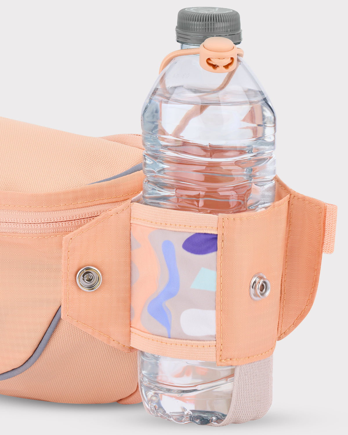 Pfirsichfarbene 2in1 Bauchtasche 'Jimmy' mit offenem Fach, das eine Wasserflasche hält