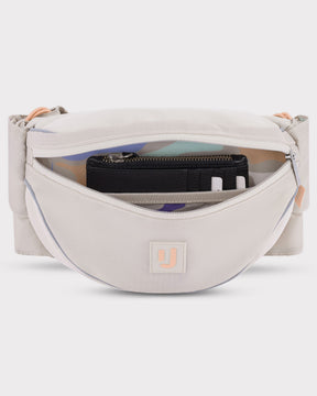 Johnny Urban 2in1 Bauchtasche Jimmy in Beige mit offenem Reißverschluss und sichtbarem schwarzen Geldbeutel