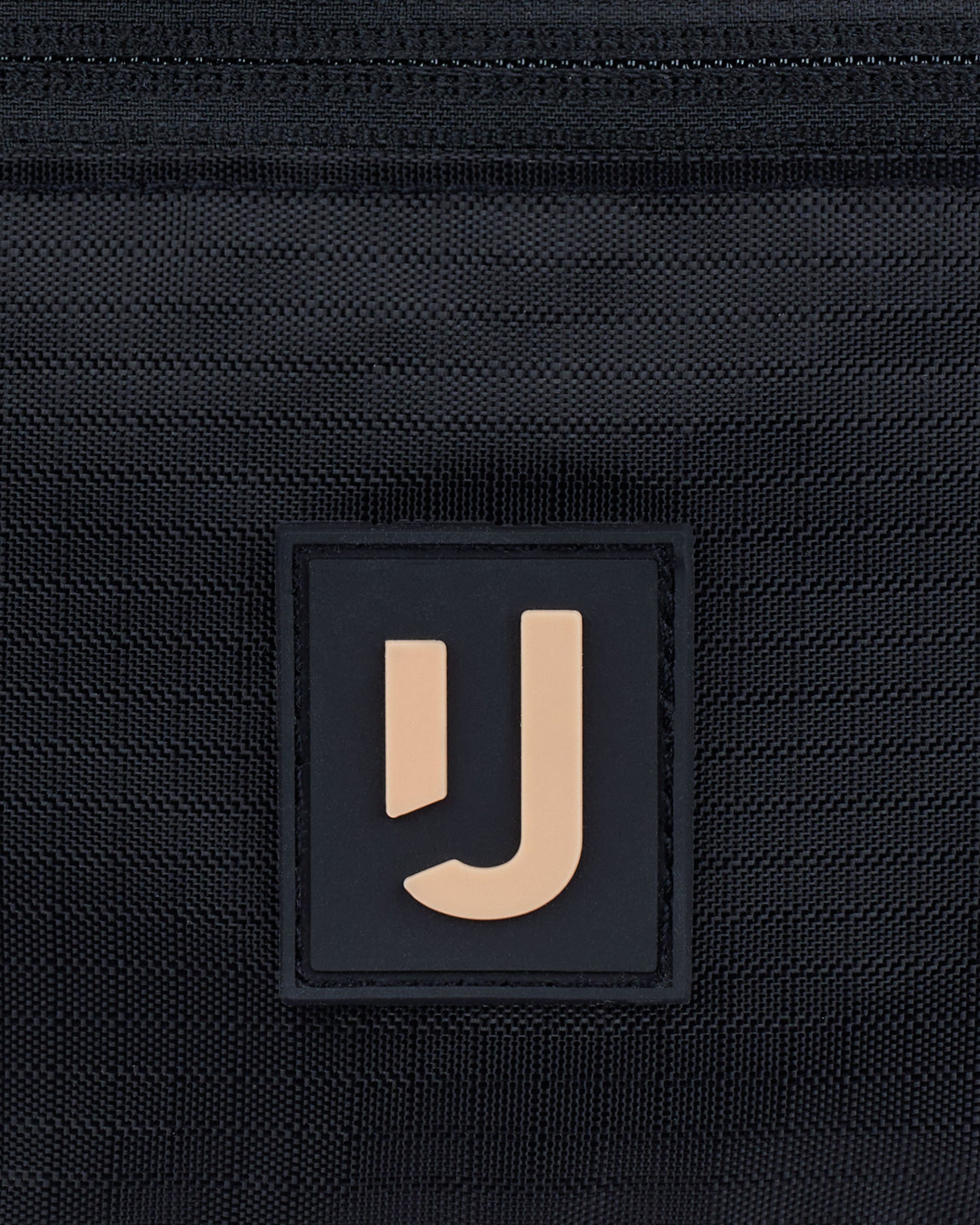 Schwarzes, wasserabweisendes 2in1 Bauchtasche-Modell 'Jimmy' mit beigem Johnny Urban Logo
