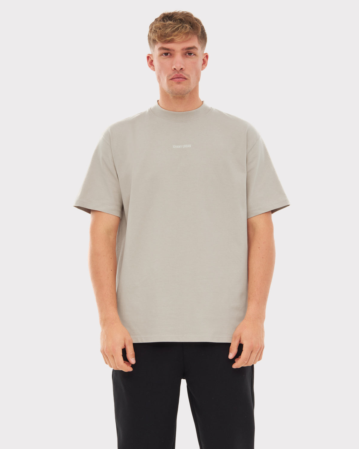 Beiges, oversized T-Shirt 'Sammy Johnny Urban' für Herren mit kurzem Arm und rundem Ausschnitt