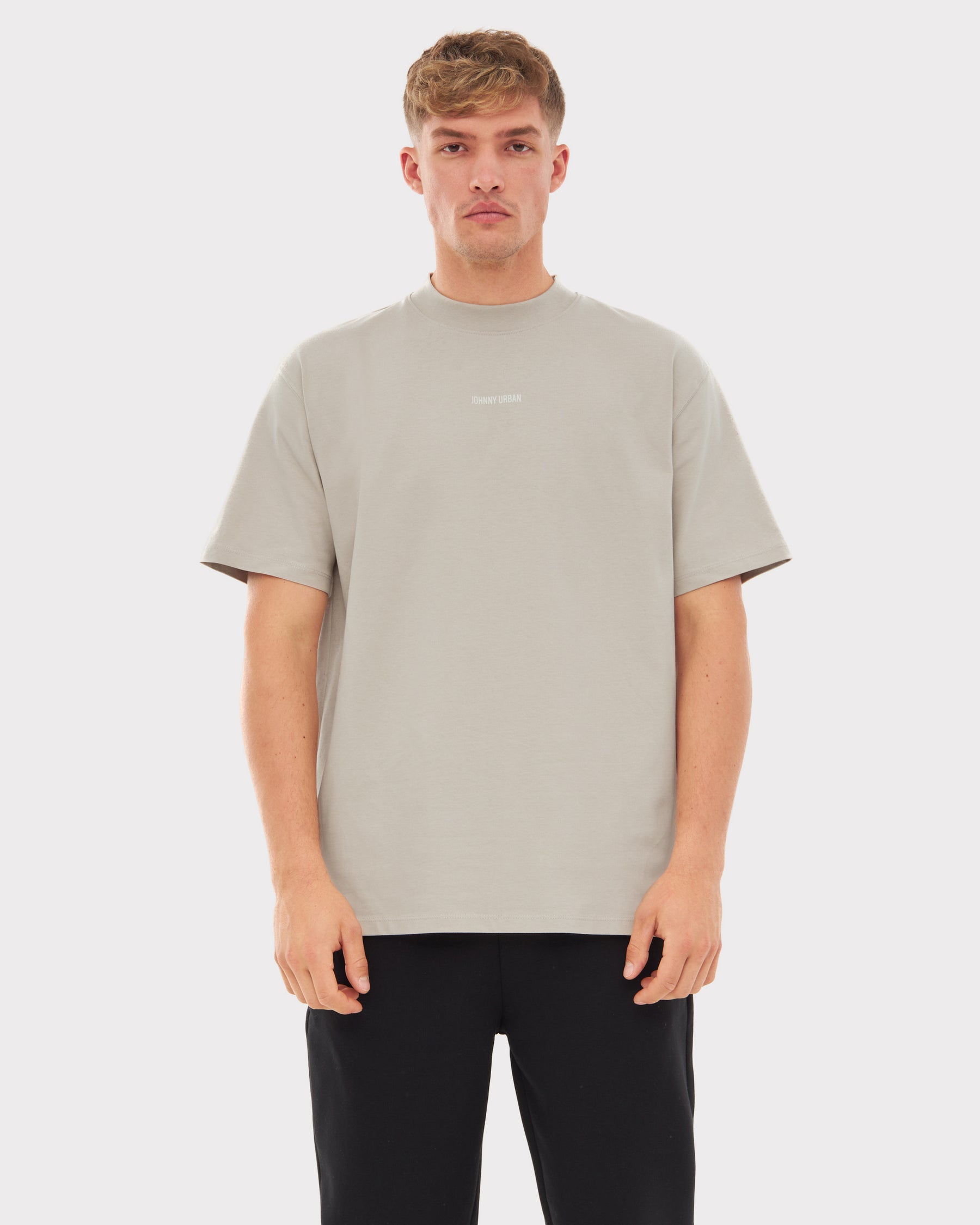 Beiges, oversized T-Shirt 'Sammy Johnny Urban' für Herren mit kurzem Arm und rundem Ausschnitt