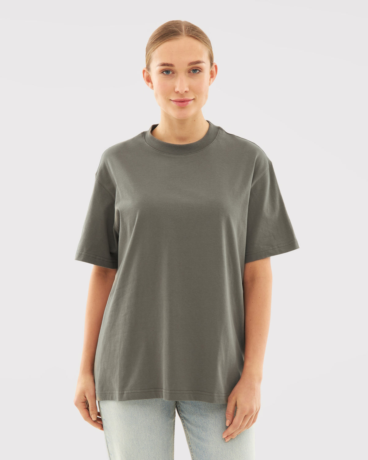 Oversized T-Shirt 'Sammy' in olivgrün, kurzärmlig, locker sitzend
