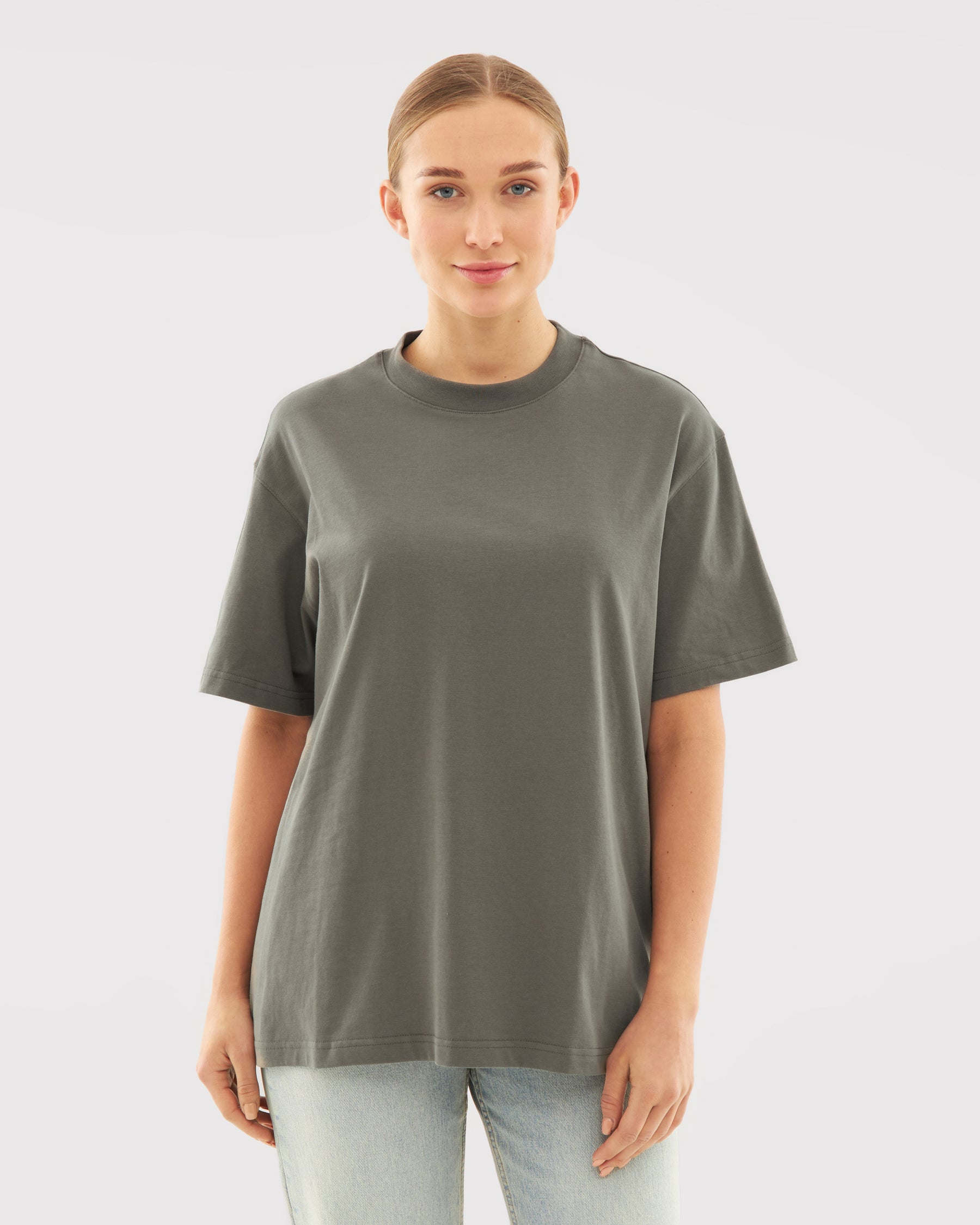 Oversized T-Shirt 'Sammy' in olivgrün, kurzärmlig, locker sitzend
