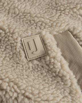Beige Teddy Fleecejacke 'Carson' mit weichem, flauschigem Material und Johnny Urban Logoeindruck