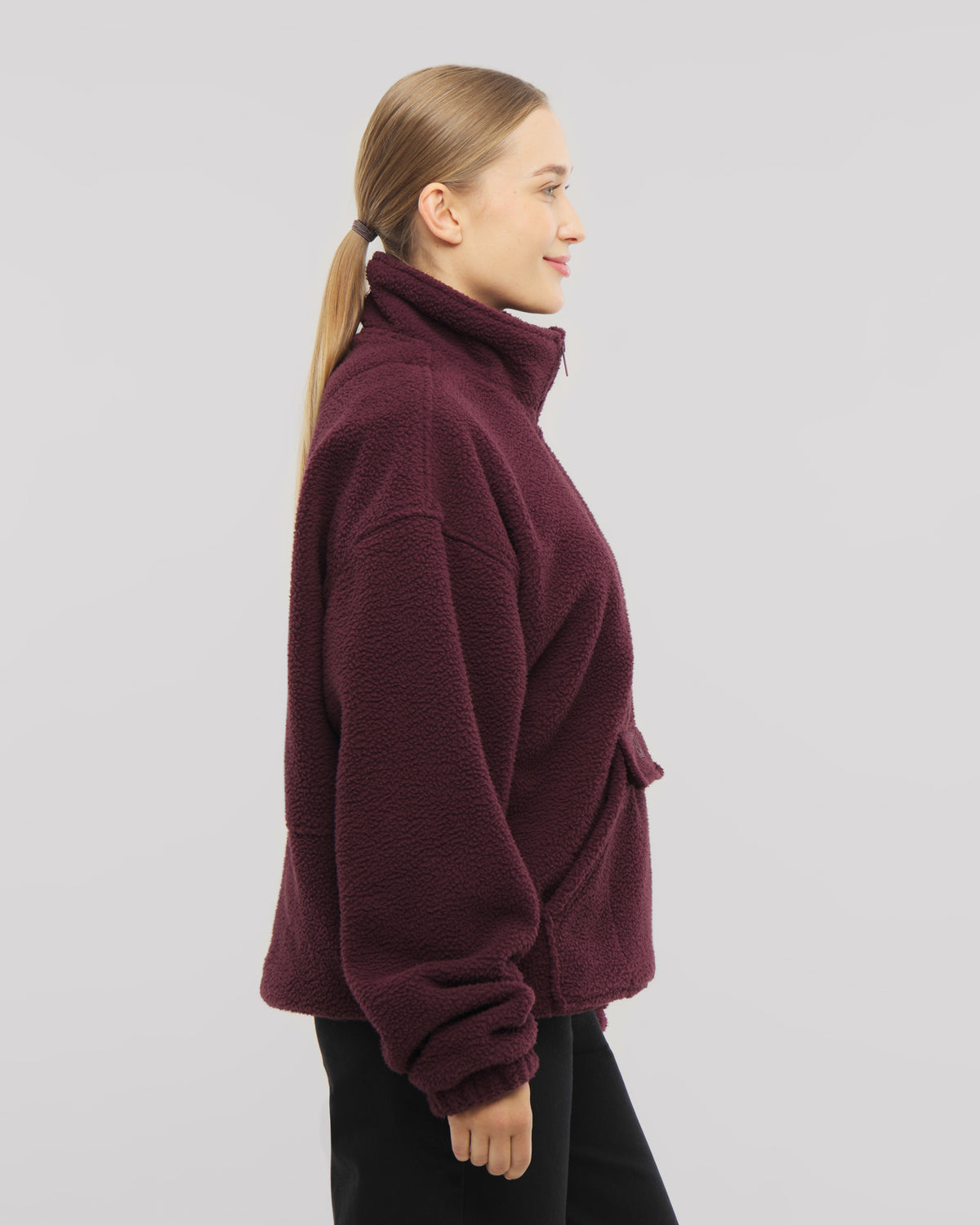 Der hohe Kragen des Ruben-Fleecepullovers schützt dich vor kaltem Wind und hält dich dank des weichen Fleece warm. 