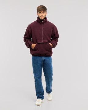Unser Fleecepullover Ruben gibt dir dank seines Metallzippers sicheren Halt und dank der verschließbaren Tasche einen Ort für deine wichtigsten Essentials. 