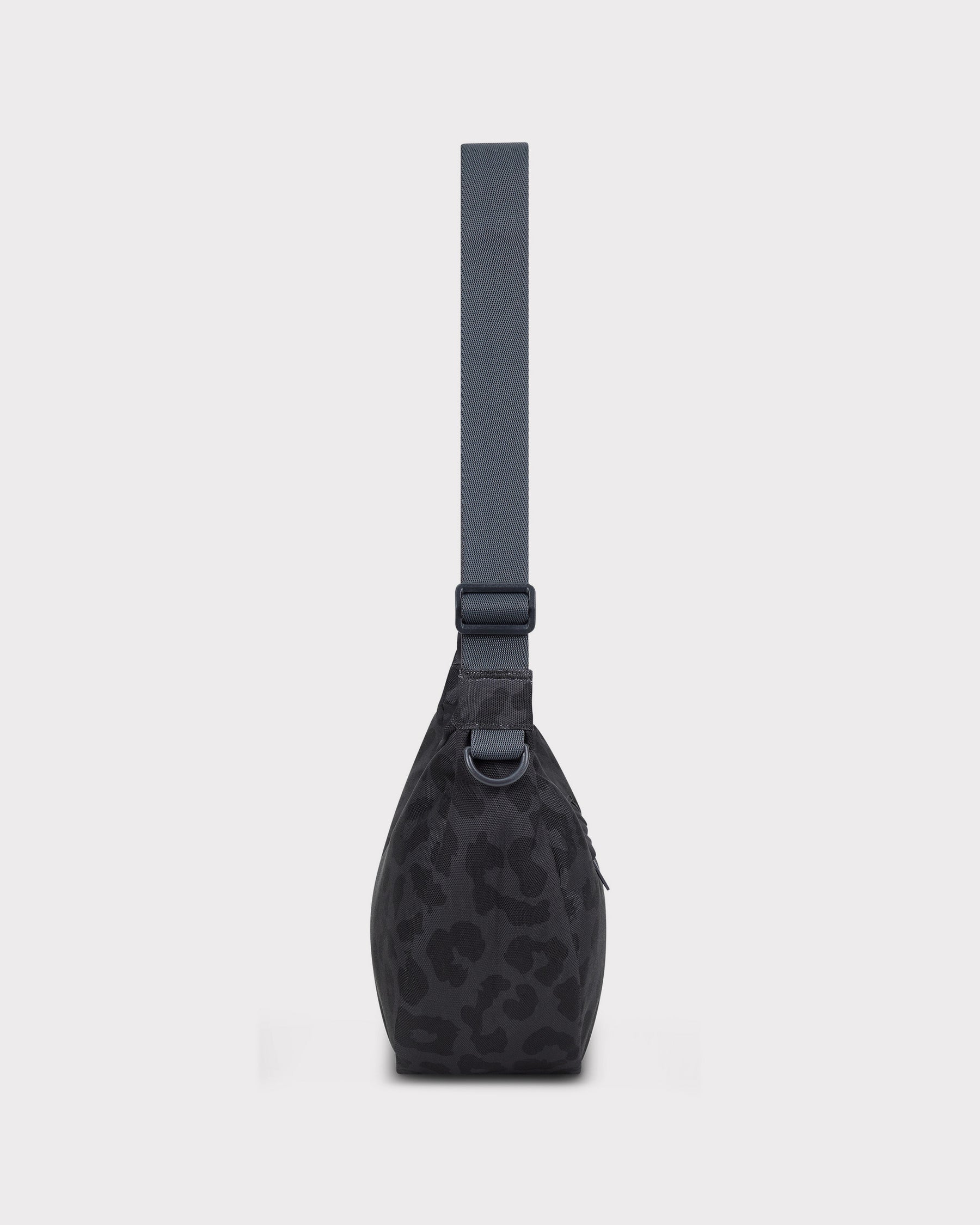 Half Moon Bag "Ally Medium"