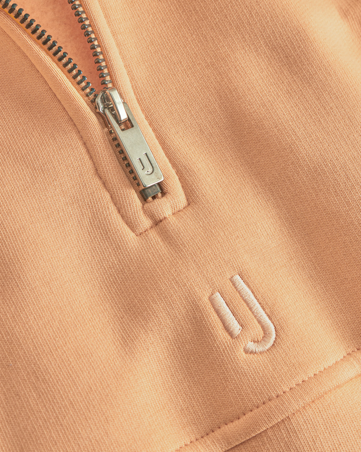 Halb-reißverschluss Pullover 'Cooper' in Pfirsich mit Johnny Urban Sticklogo und Metallreißverschluss