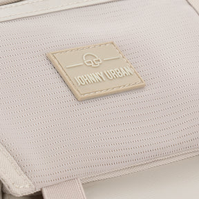 Beige wasserabweisende Damen-Handtasche 'Liv' von Johnny Urban mit geprägtem Logo auf Stoffmaterial