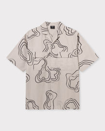 Johnny Urban Hemd-Shirt Spencer in Beige mit abstraktem schwarzen Linienmuster und kurzen Ärmeln