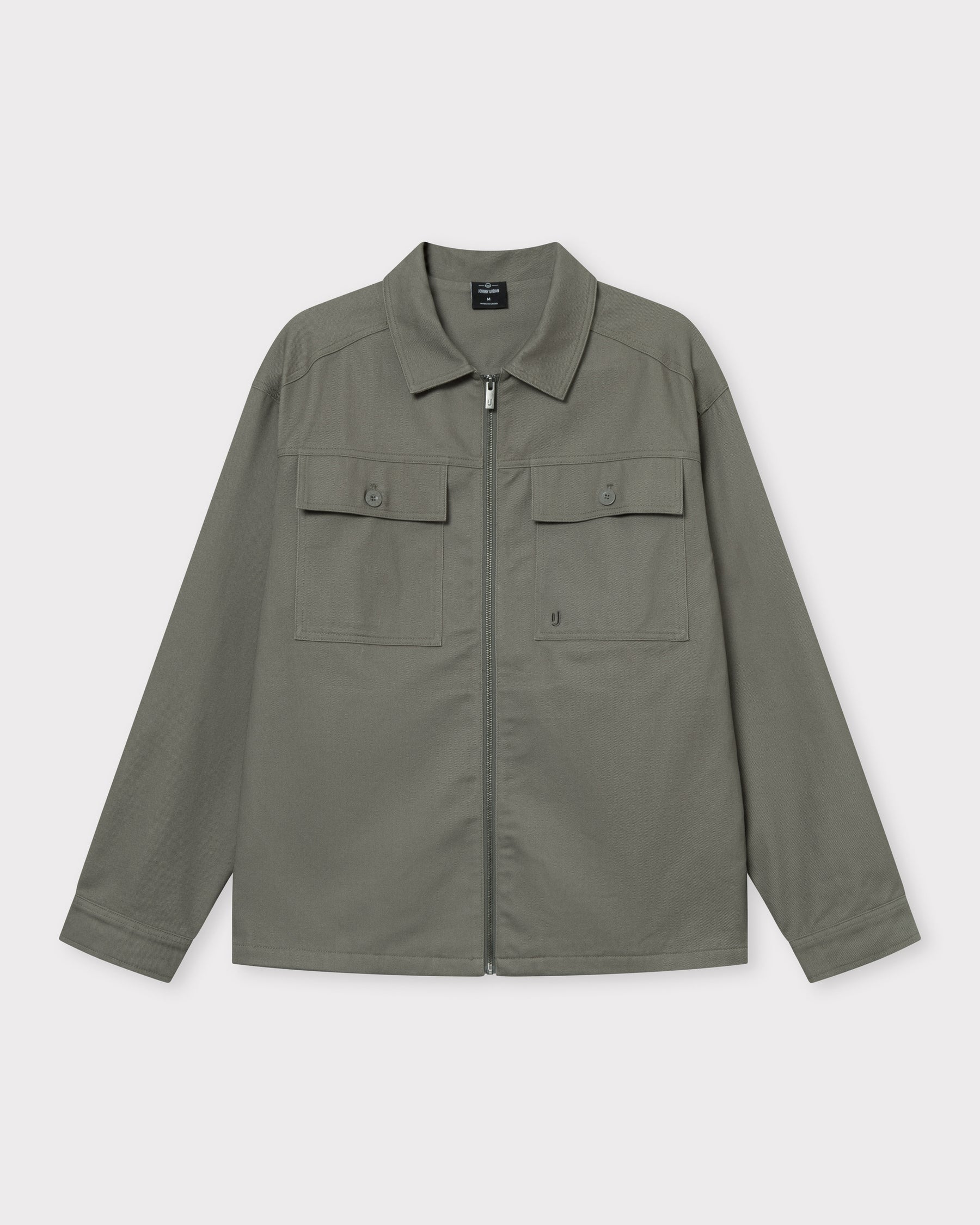 Overshirt 'Cameron' in olivgrauer Farbe mit Reißverschluss und zwei Brusttaschen mit Klappen und Knöpfen